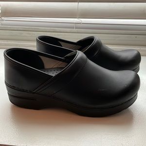 Dansko black clogs. Size 38.
